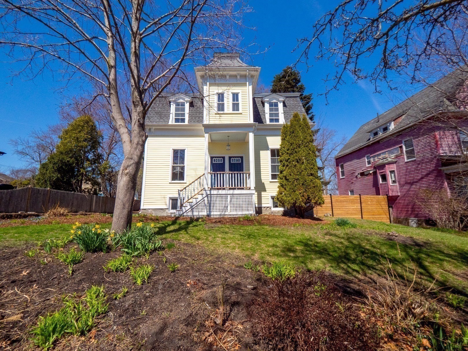 62 Welles Ave