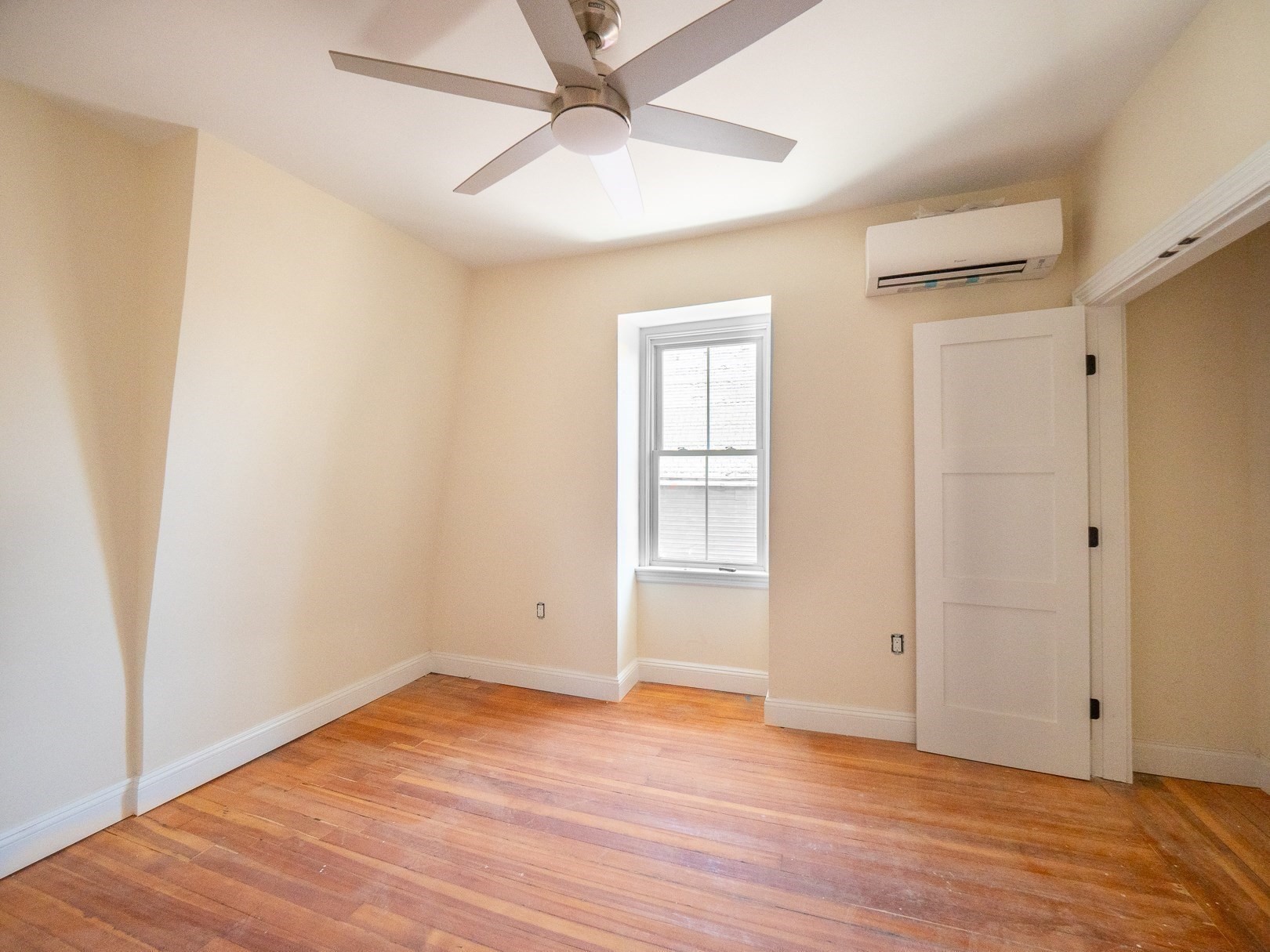 62 Welles Ave