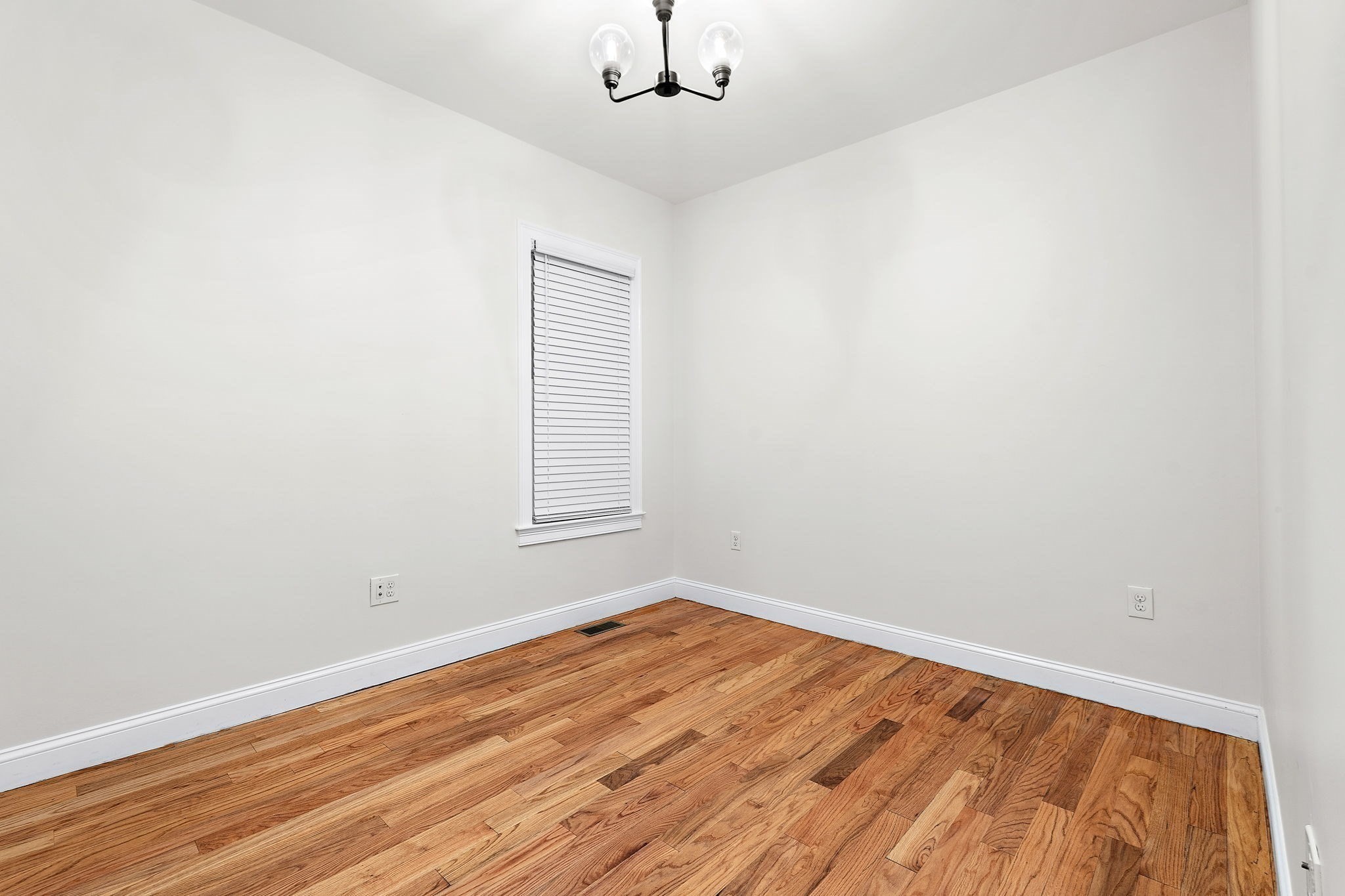 108 Bennington St # 1