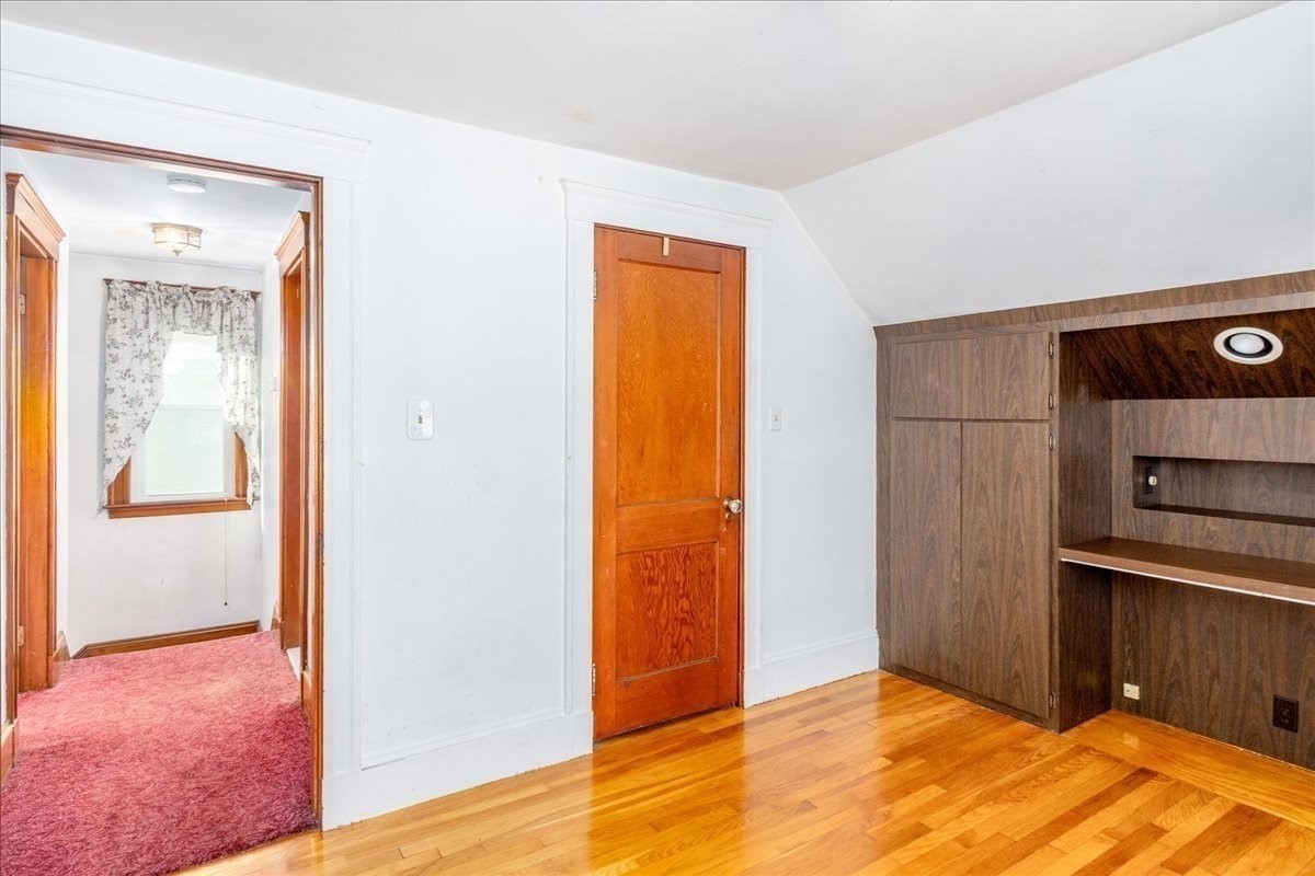 27 Stearns Ave