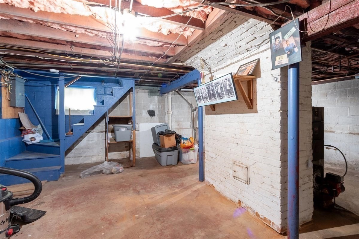 27 Stearns Ave