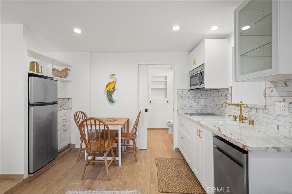 2258 1/2 Helios Drive