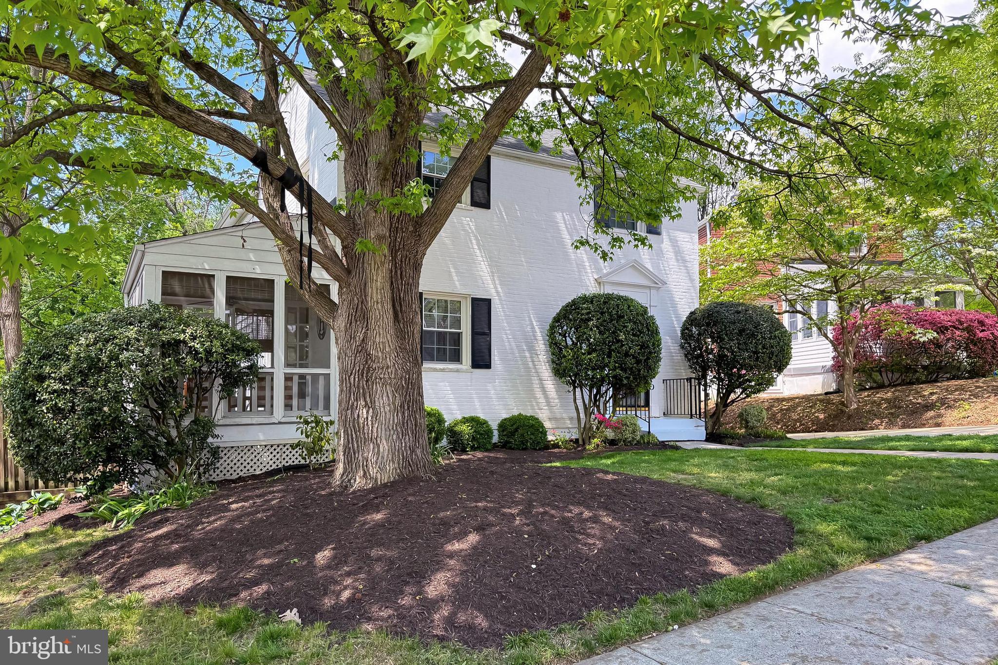120 N Granada St