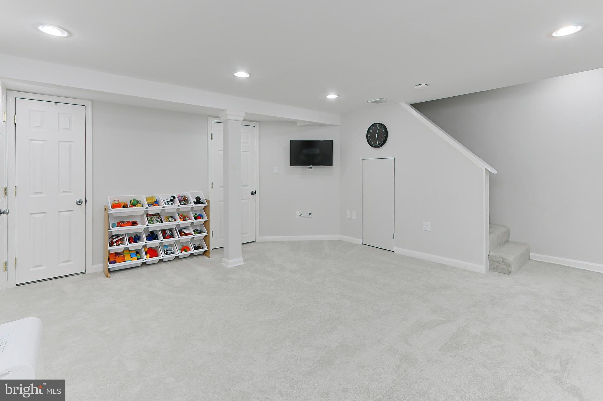 120 N Granada St