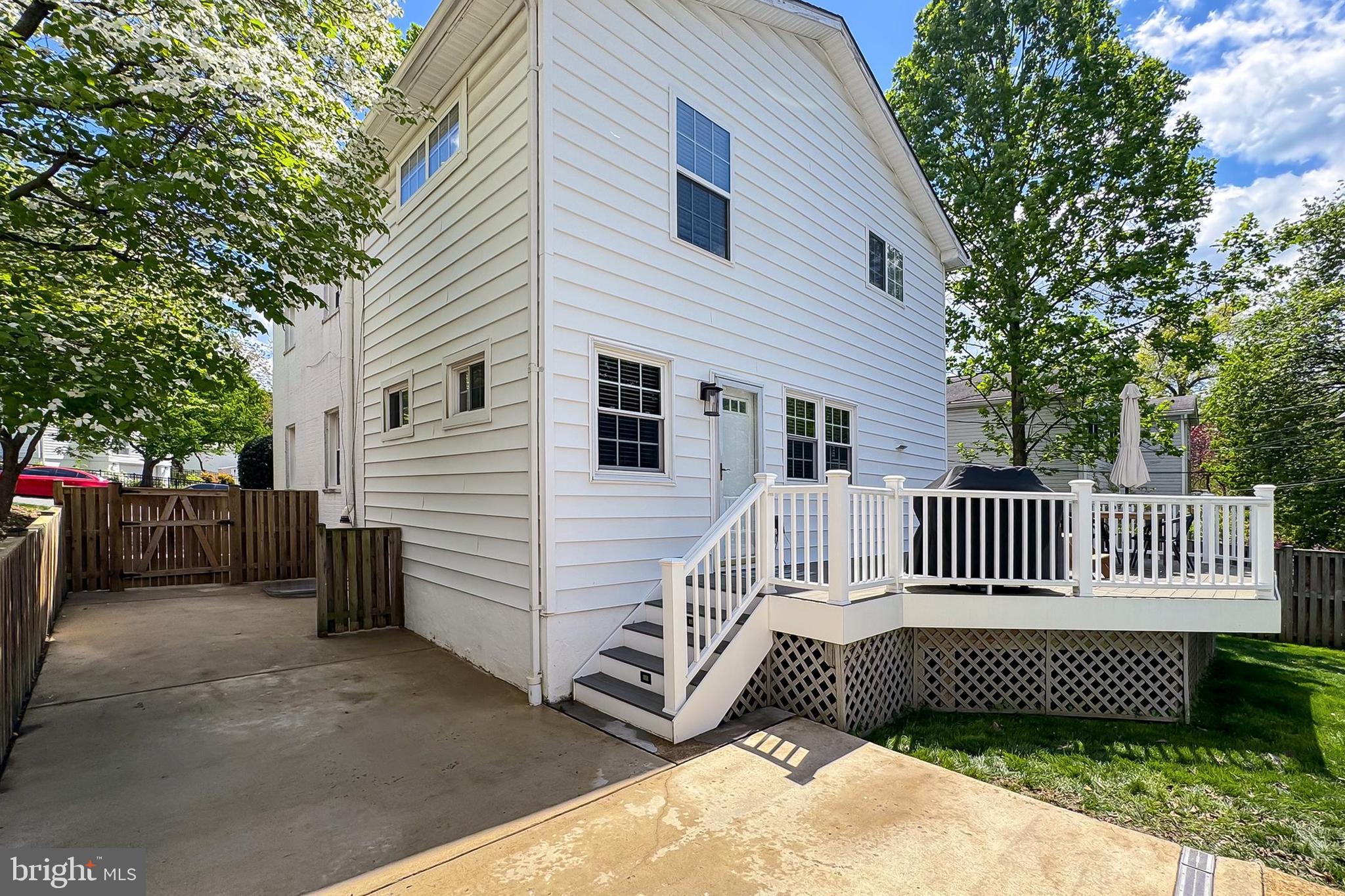 120 N Granada St