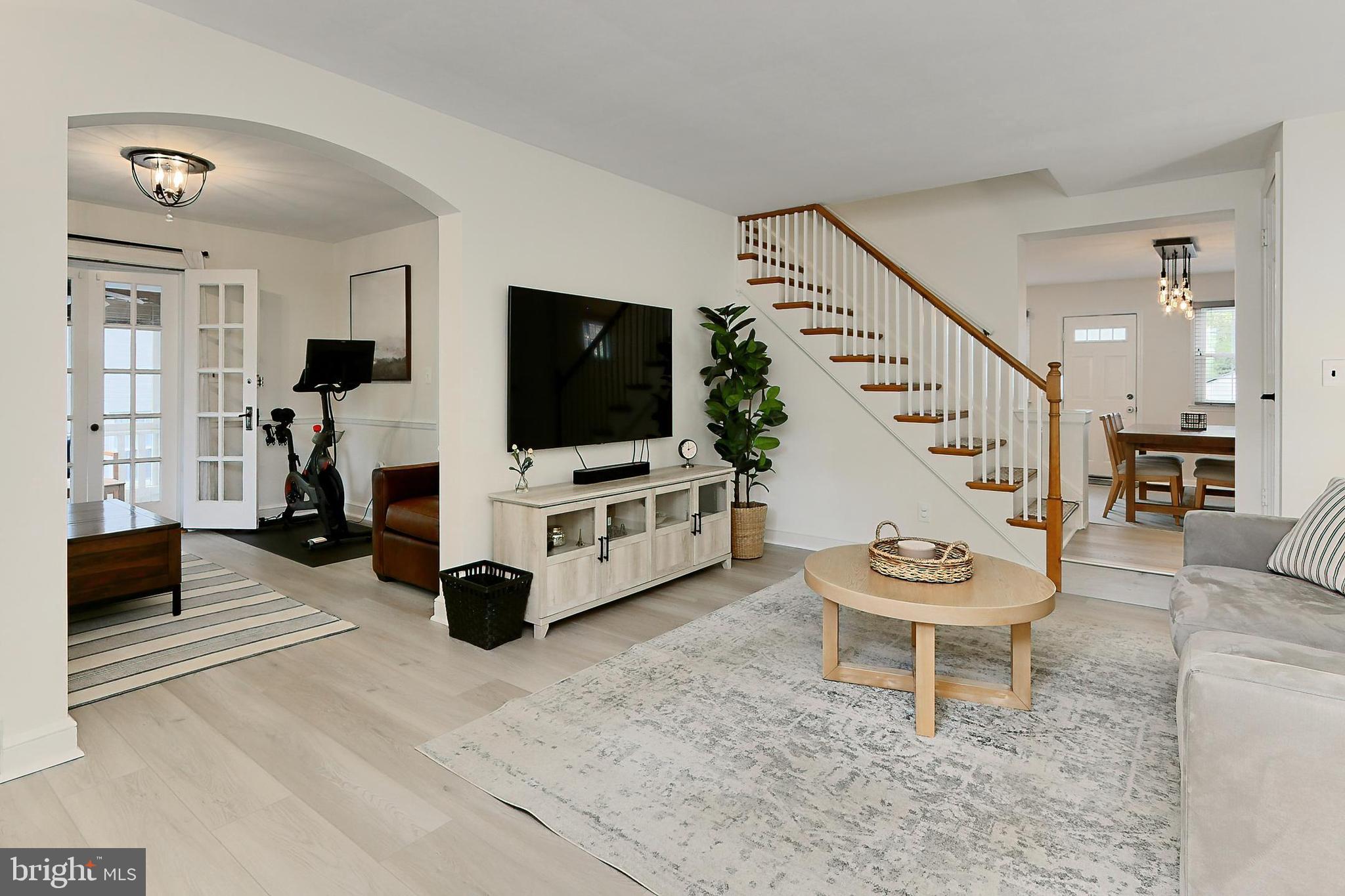 120 N Granada St