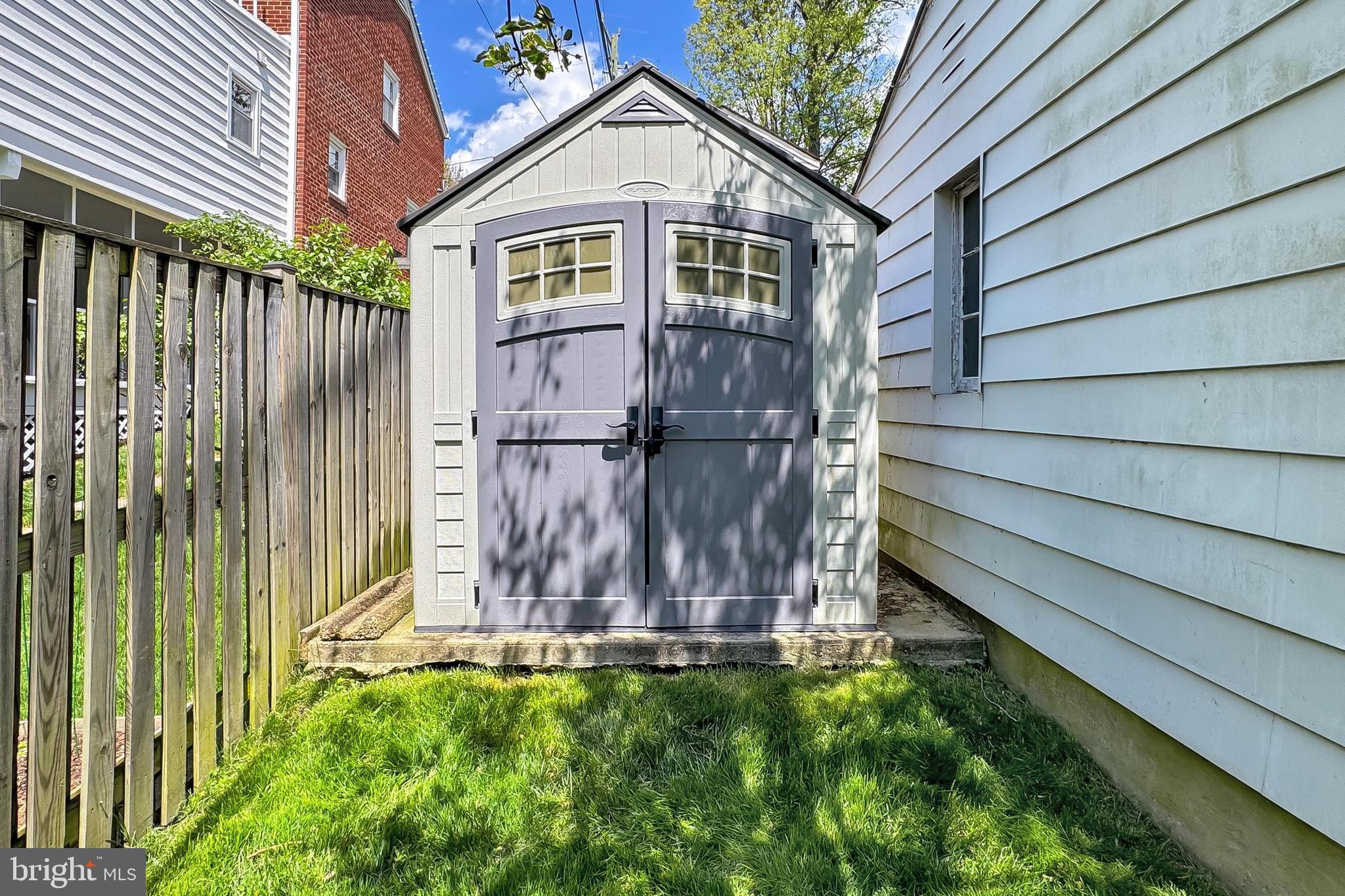 120 N Granada St