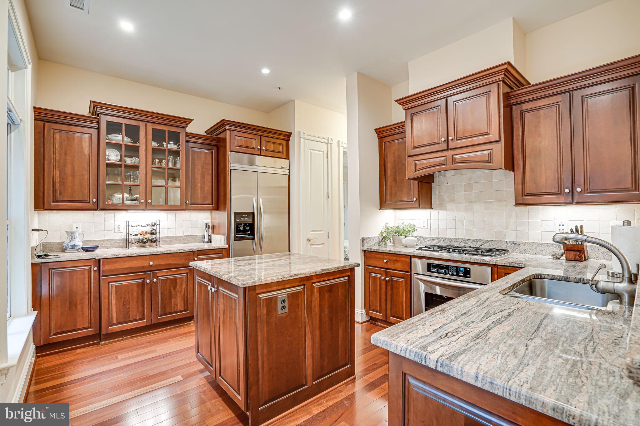 2801 Langston Blvd #103