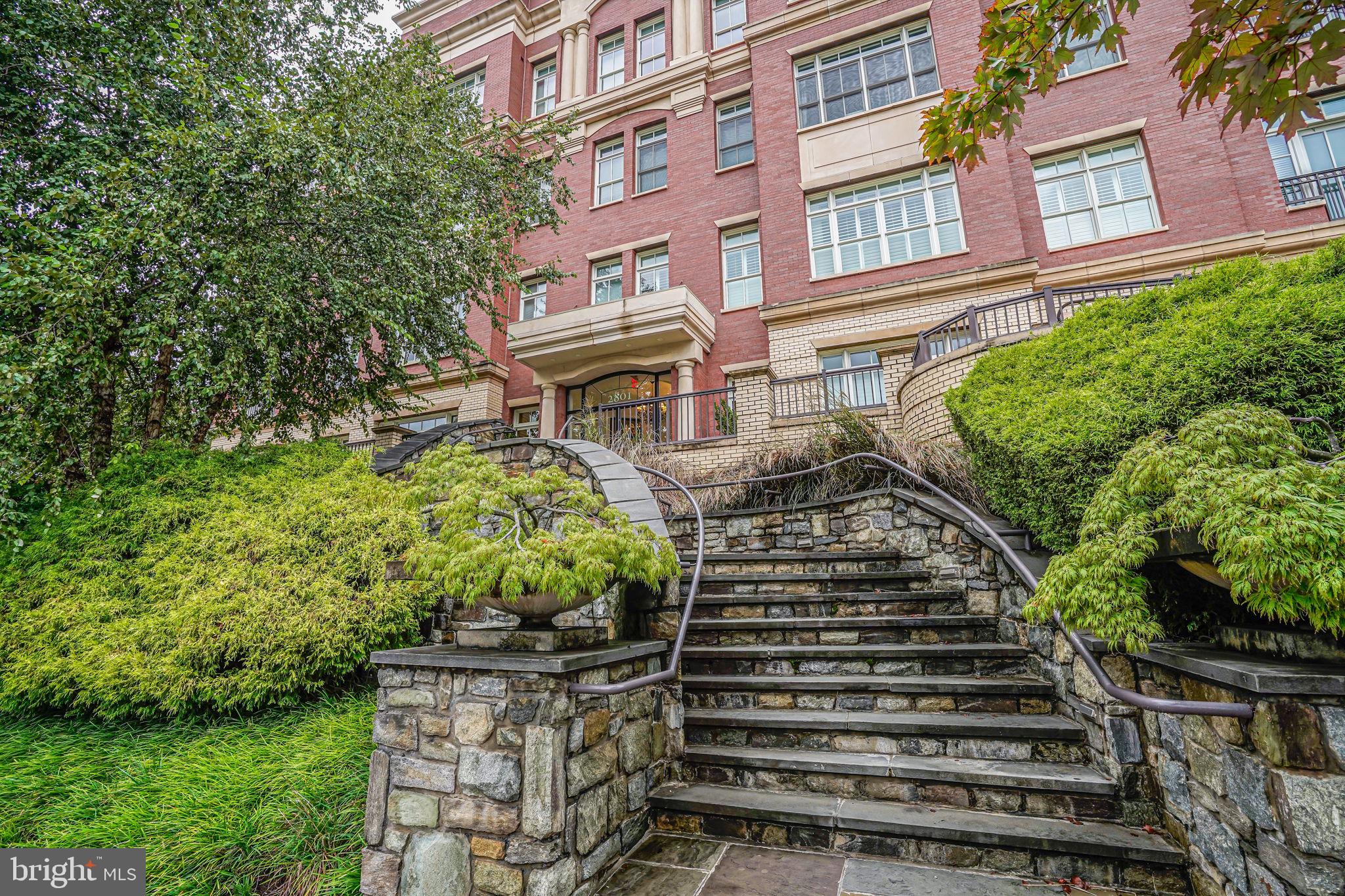 2801 Langston Blvd #103
