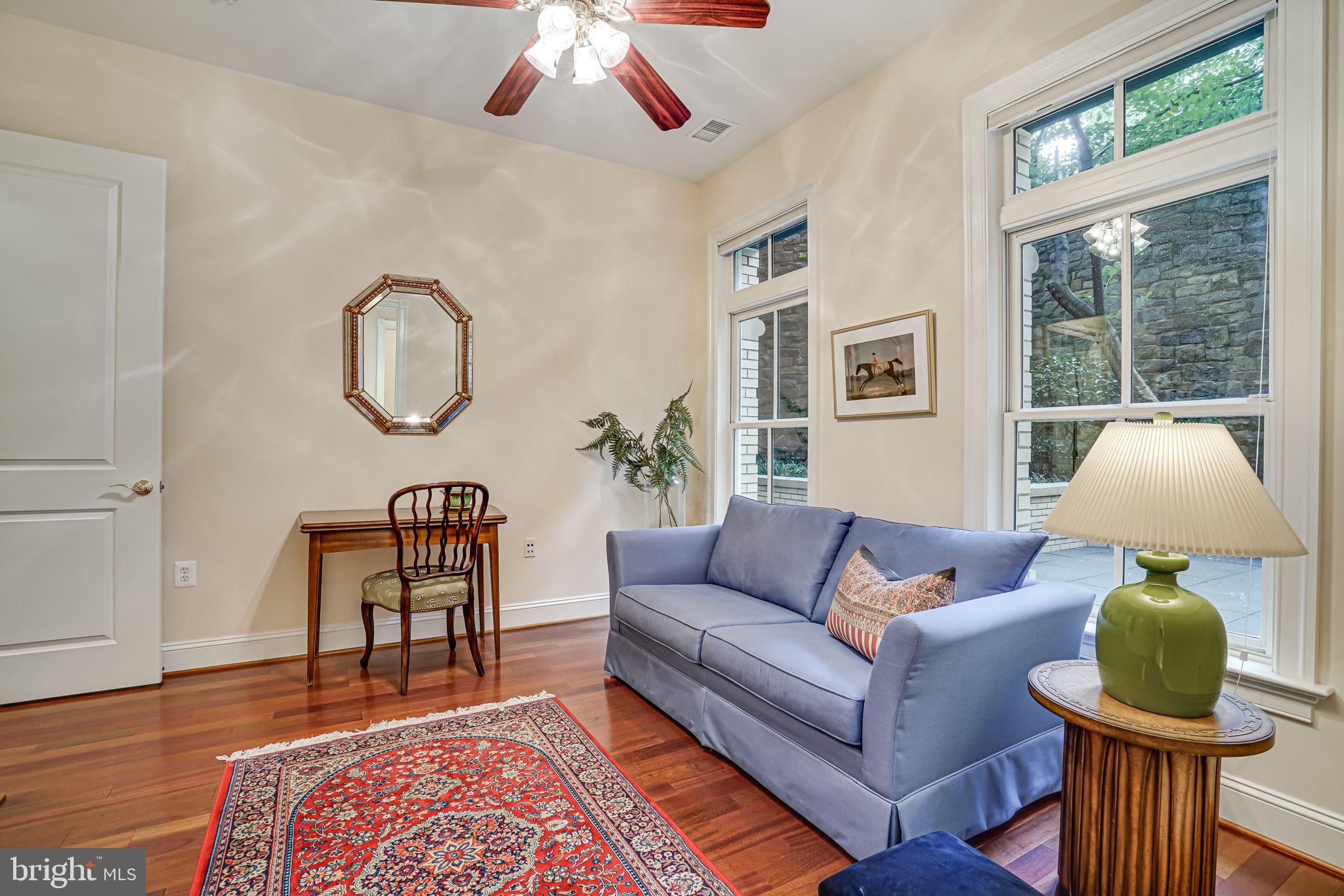 2801 Langston Blvd #103