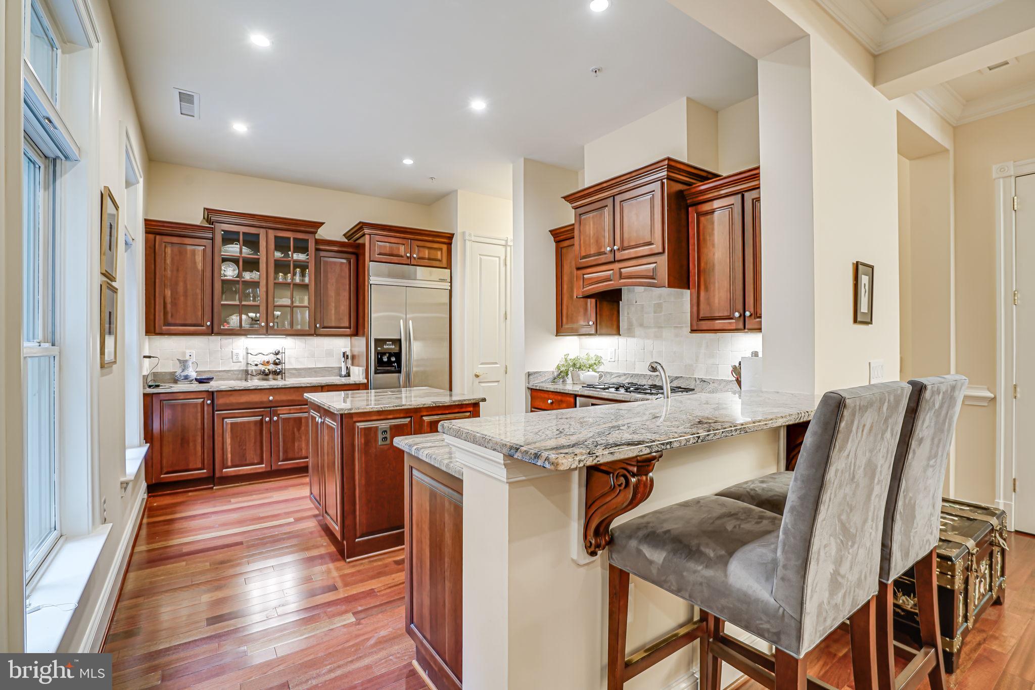 2801 Langston Blvd #103