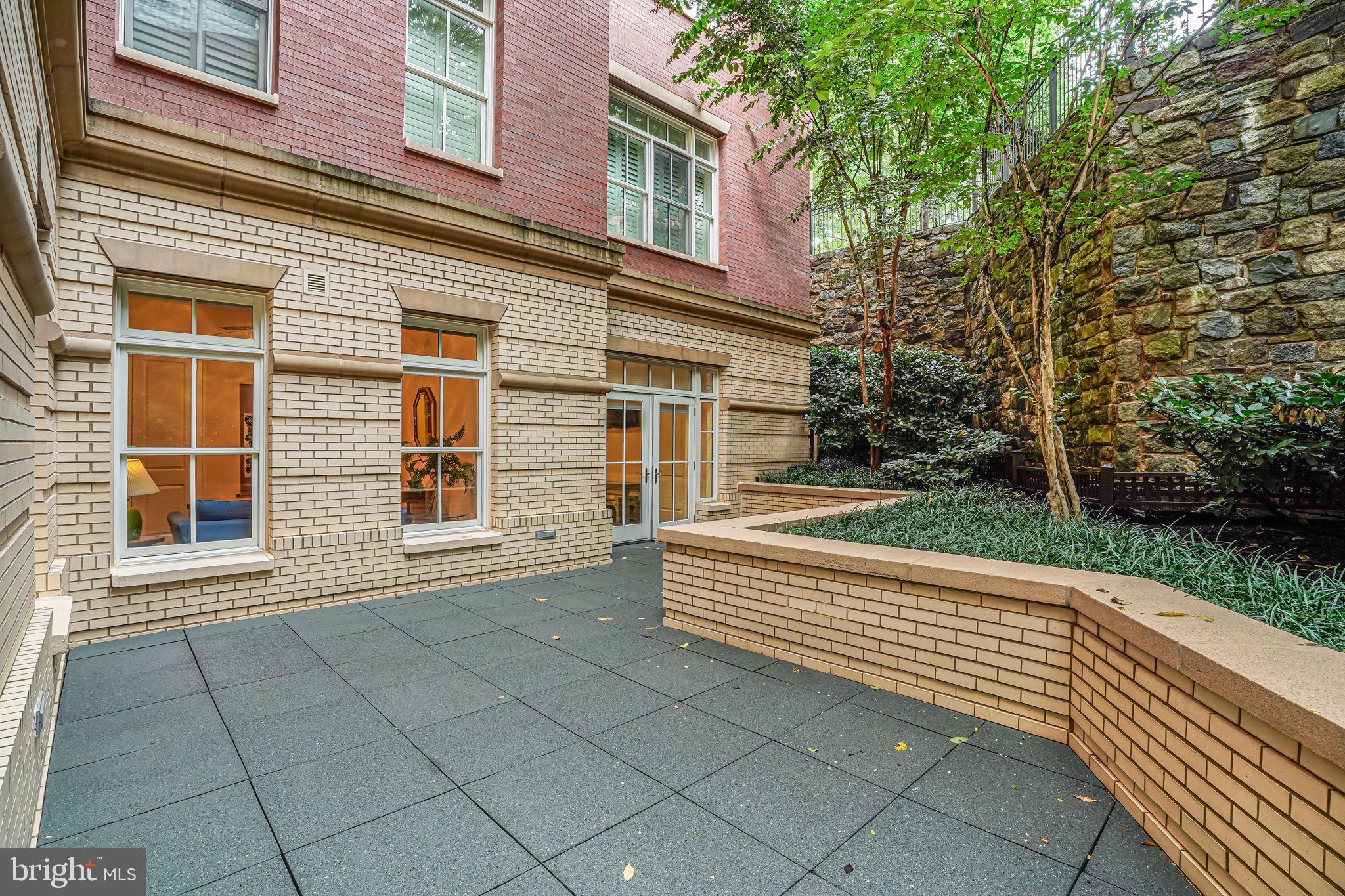 2801 Langston Blvd #103