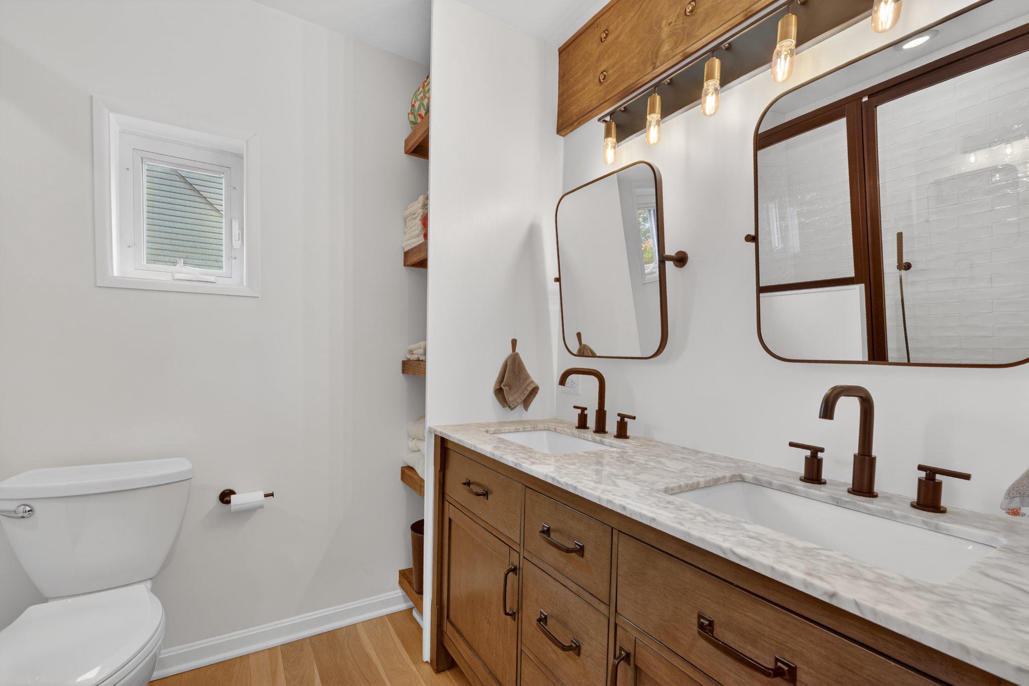 2015 N WOODSTOCK STREET