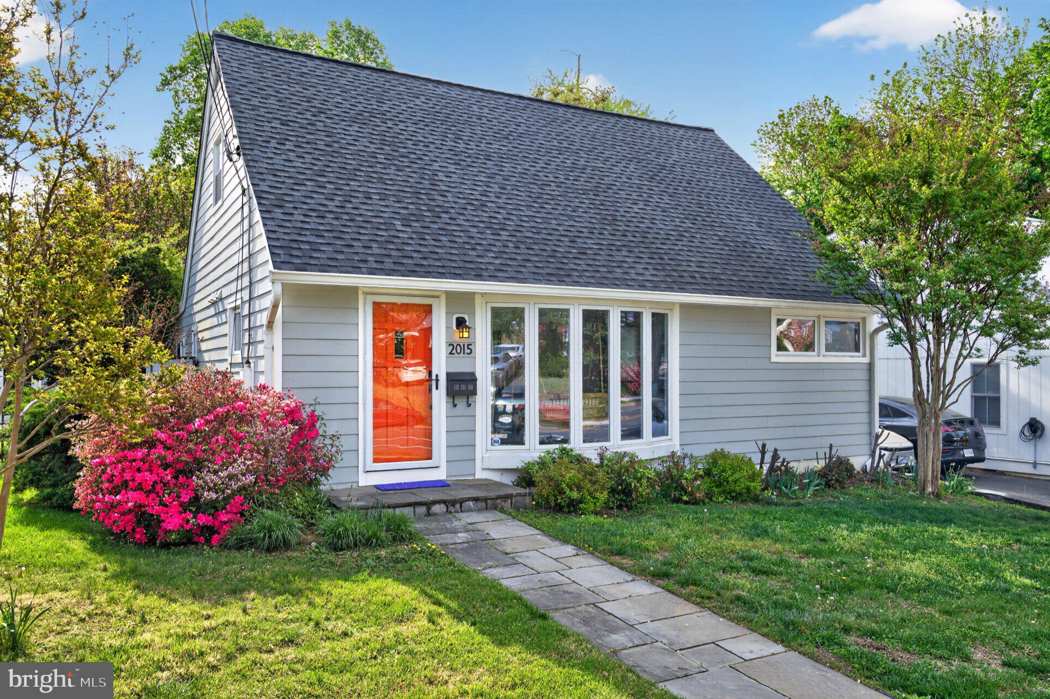 2015 N WOODSTOCK STREET