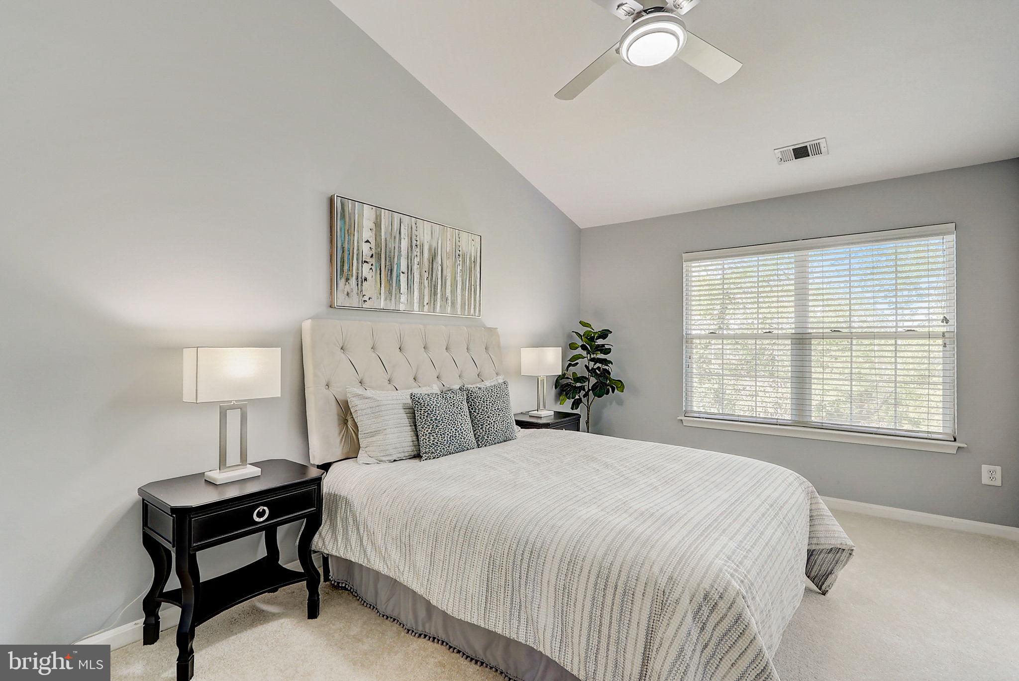 5589 Jowett Ct