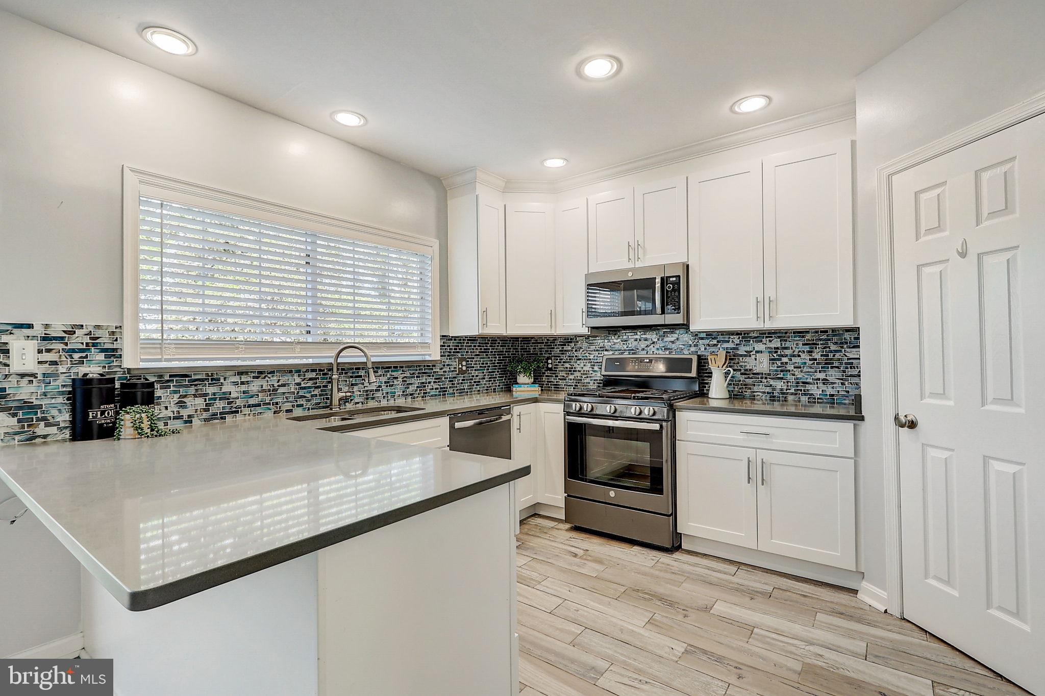 5589 Jowett Ct