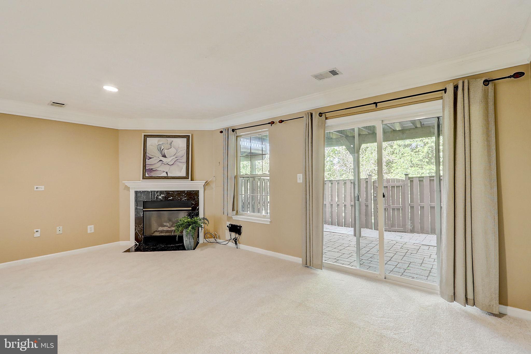 5589 Jowett Ct