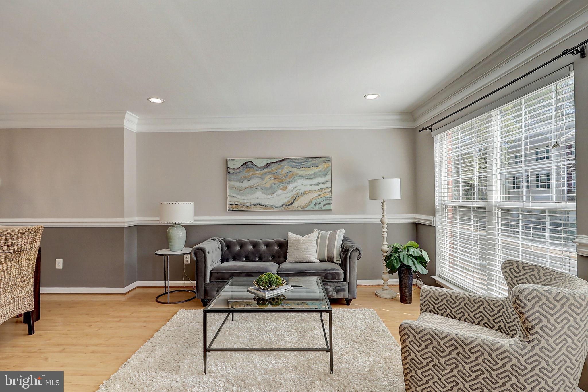 5589 Jowett Ct