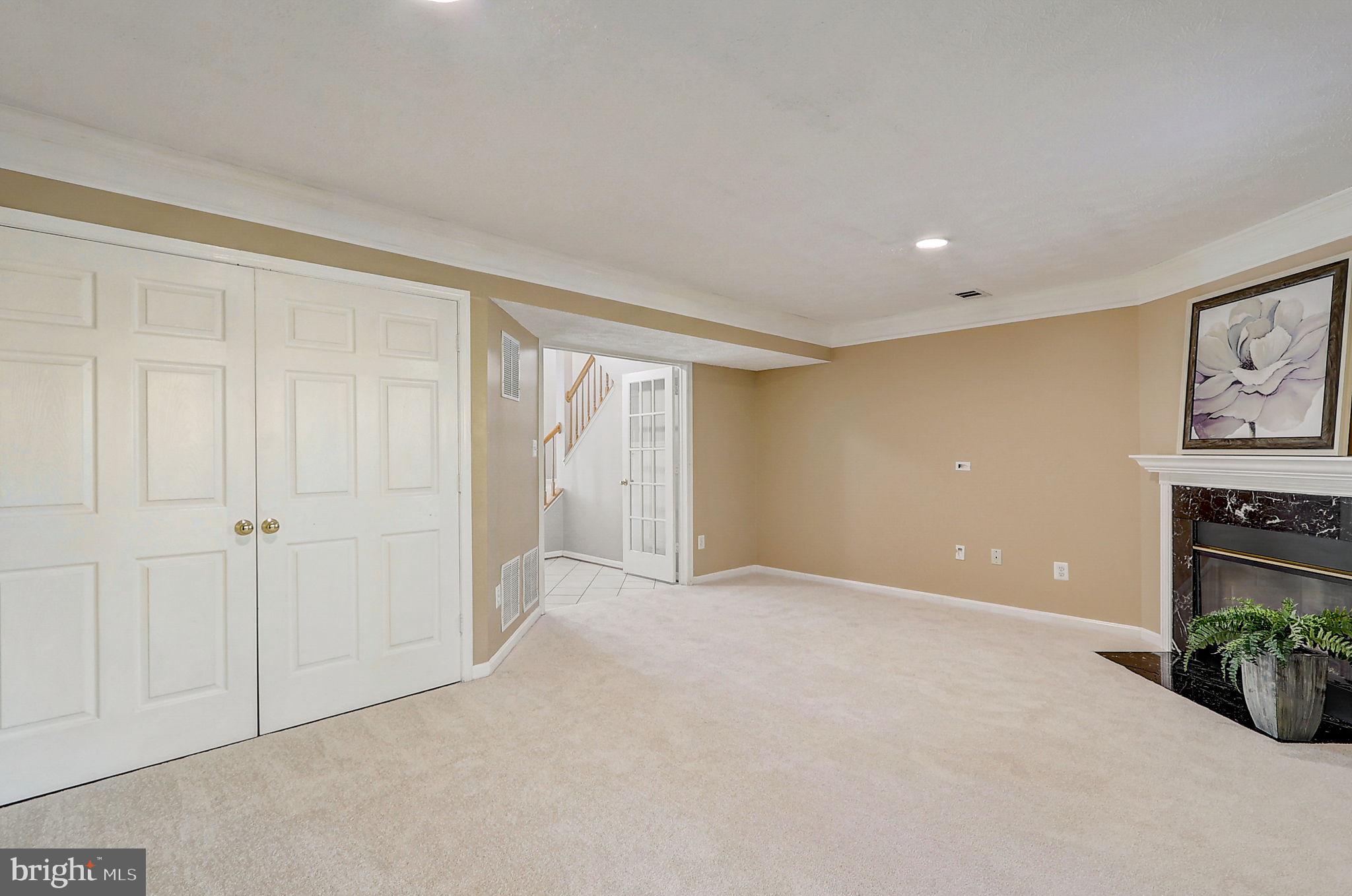5589 Jowett Ct