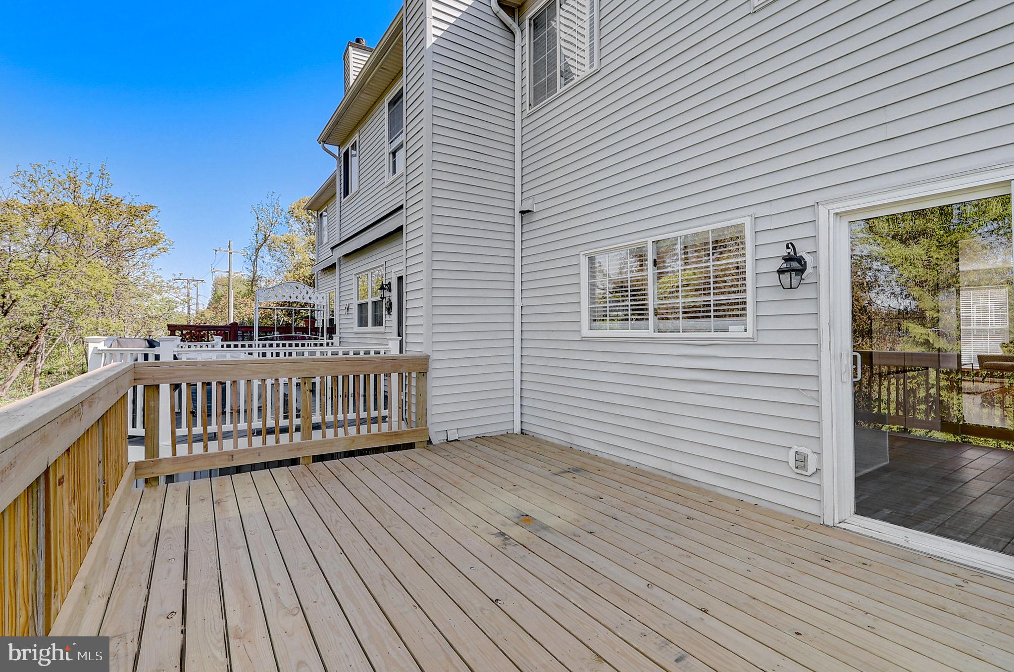 5589 Jowett Ct