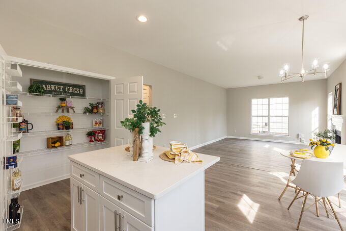 2512 Constitution Drive