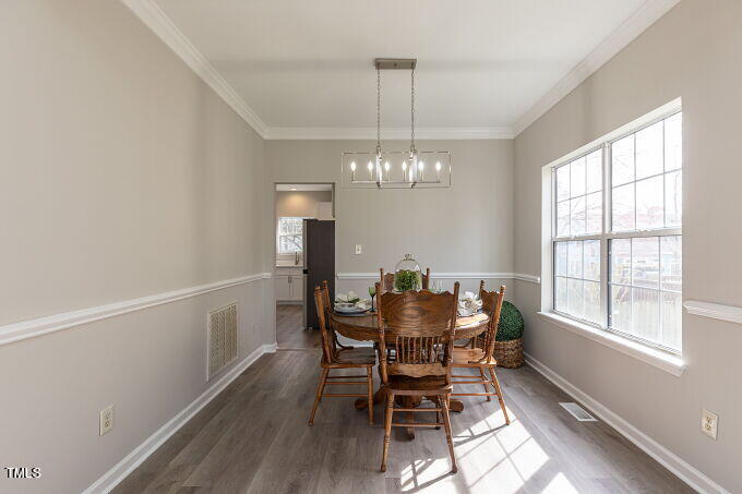 2512 Constitution Drive