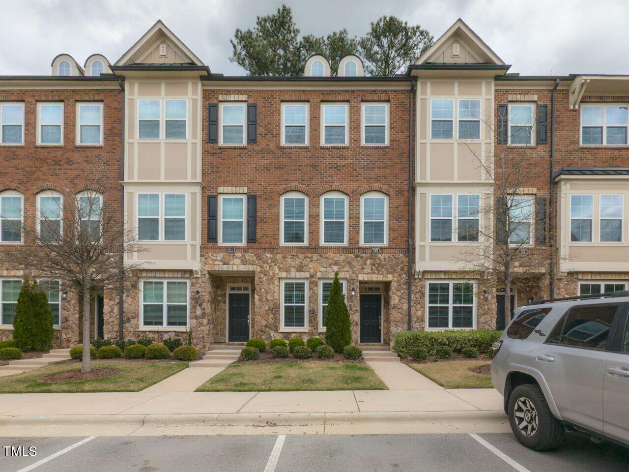 819 Bankston Woods Way