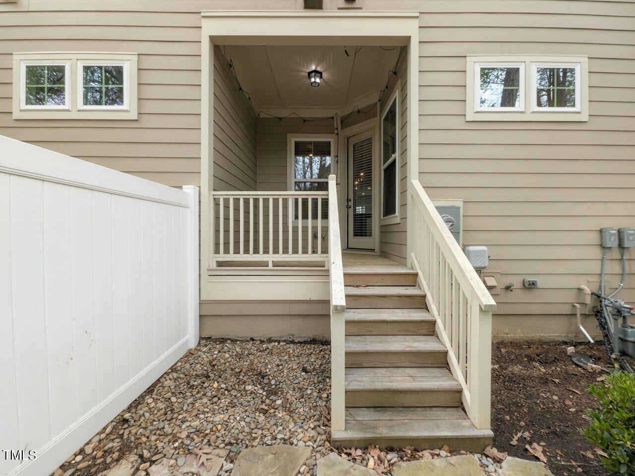 819 Bankston Woods Way