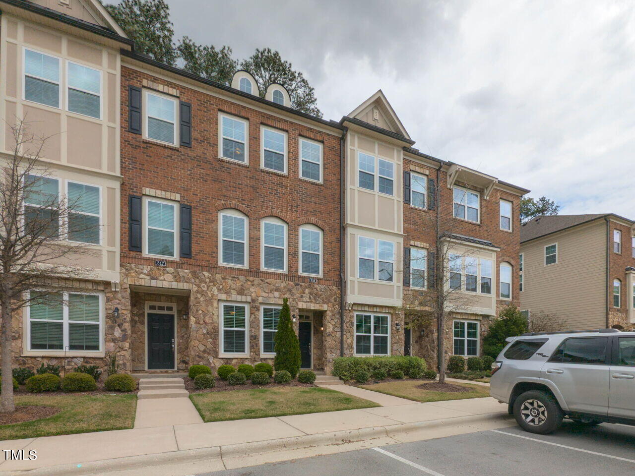 819 Bankston Woods Way