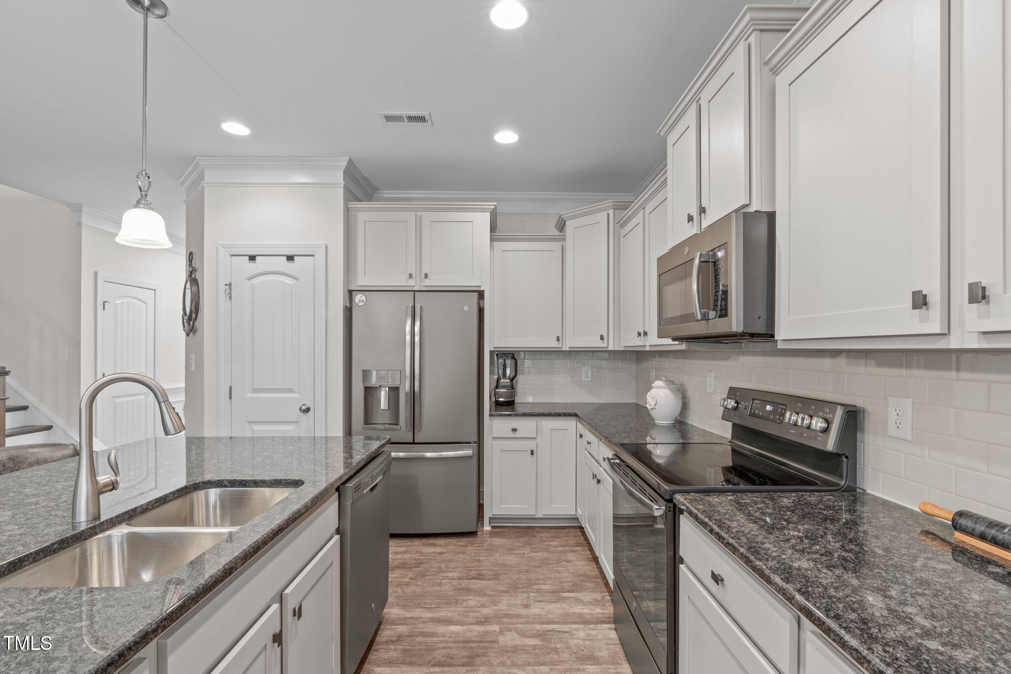 464 Granite Saddle Drive