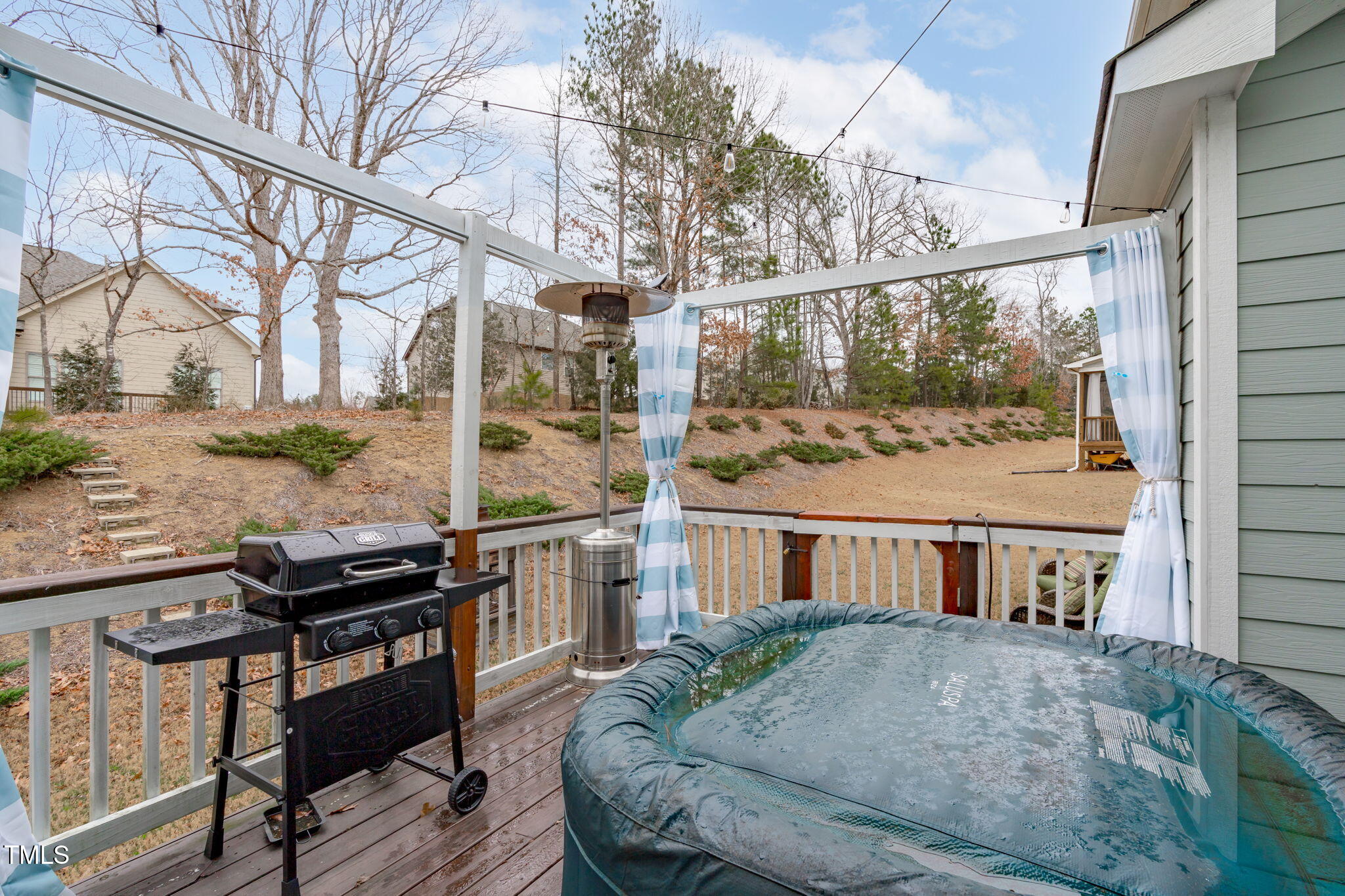 464 Granite Saddle Drive