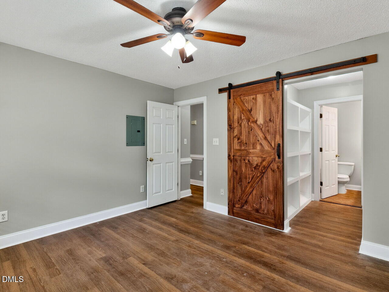 98 Starcroft Drive
