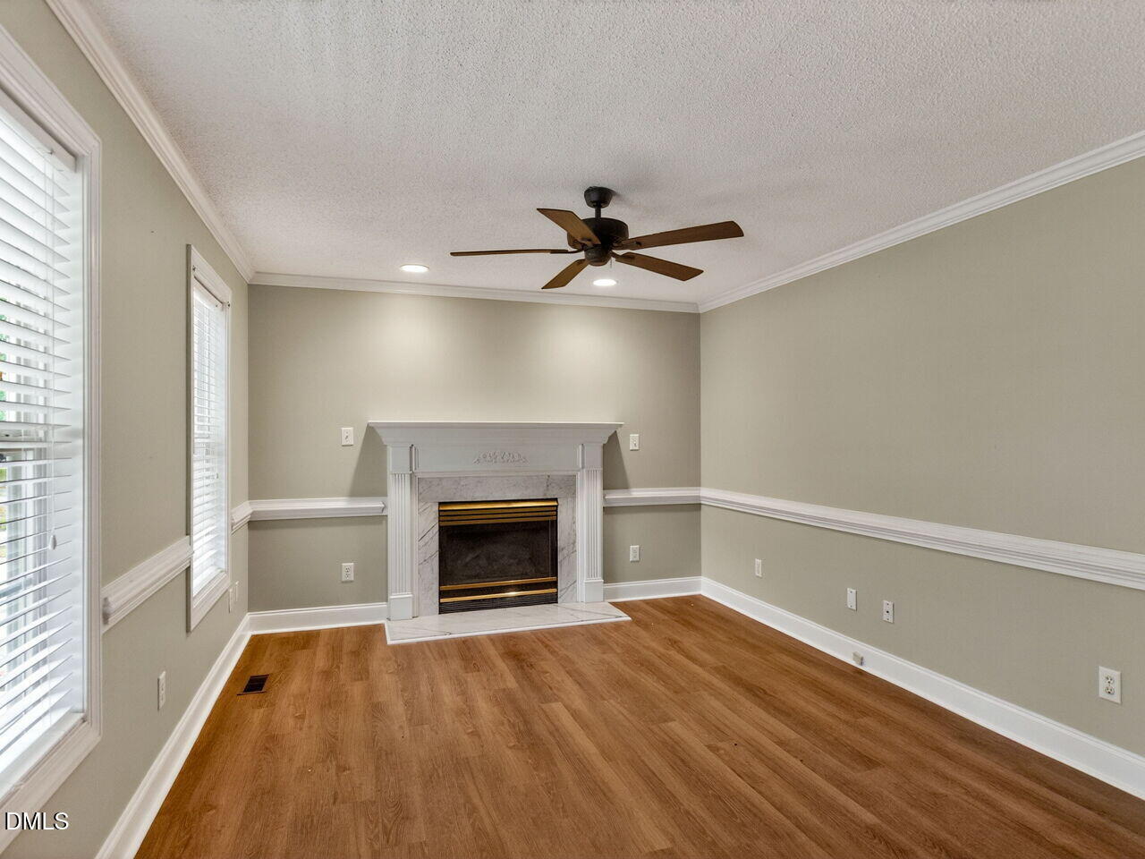 98 Starcroft Drive