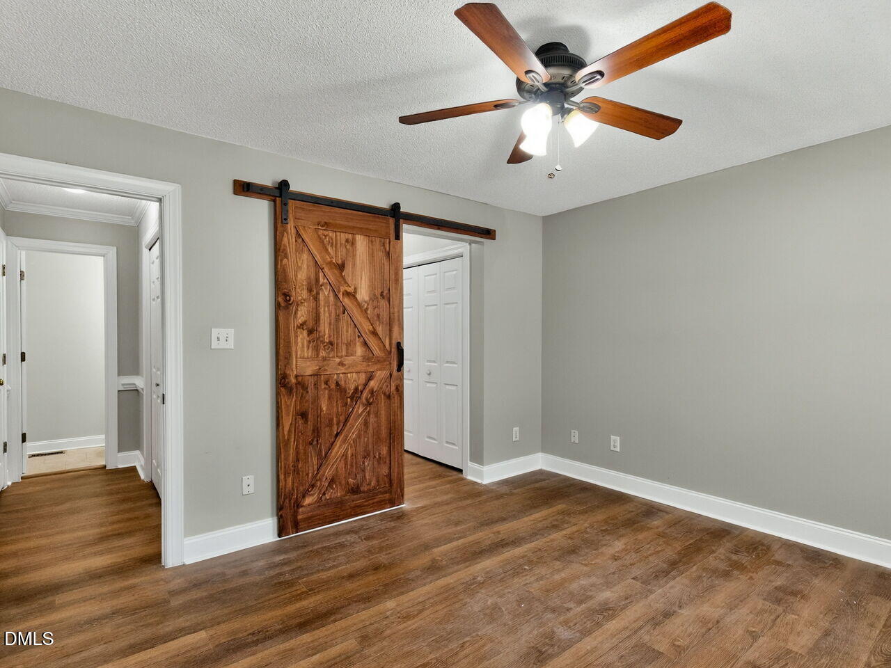 98 Starcroft Drive