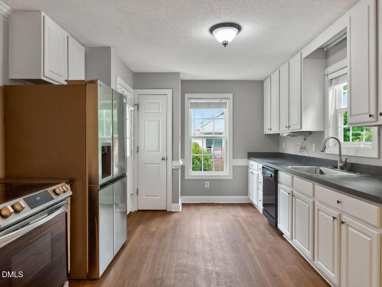 98 Starcroft Drive