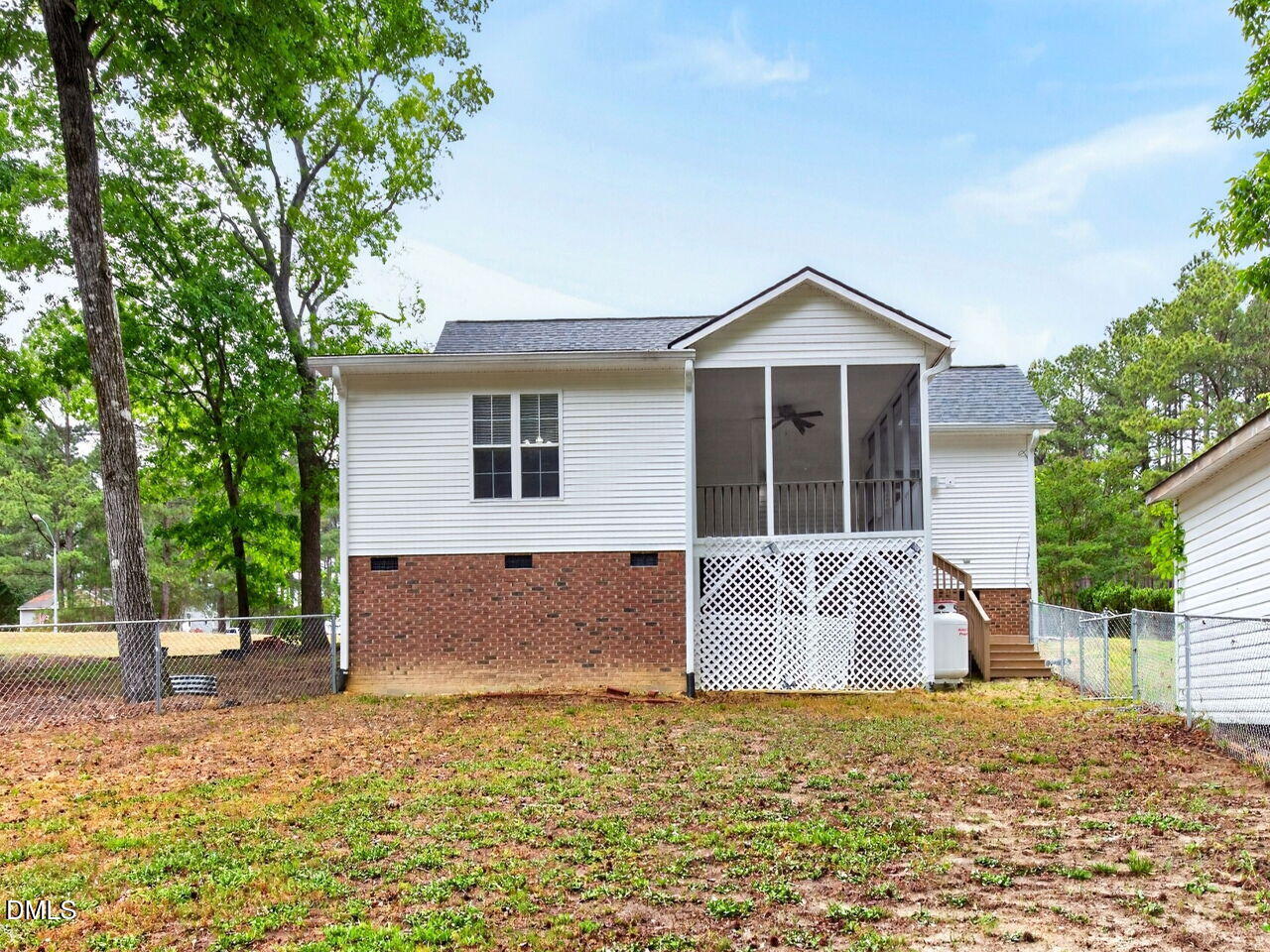 98 Starcroft Drive