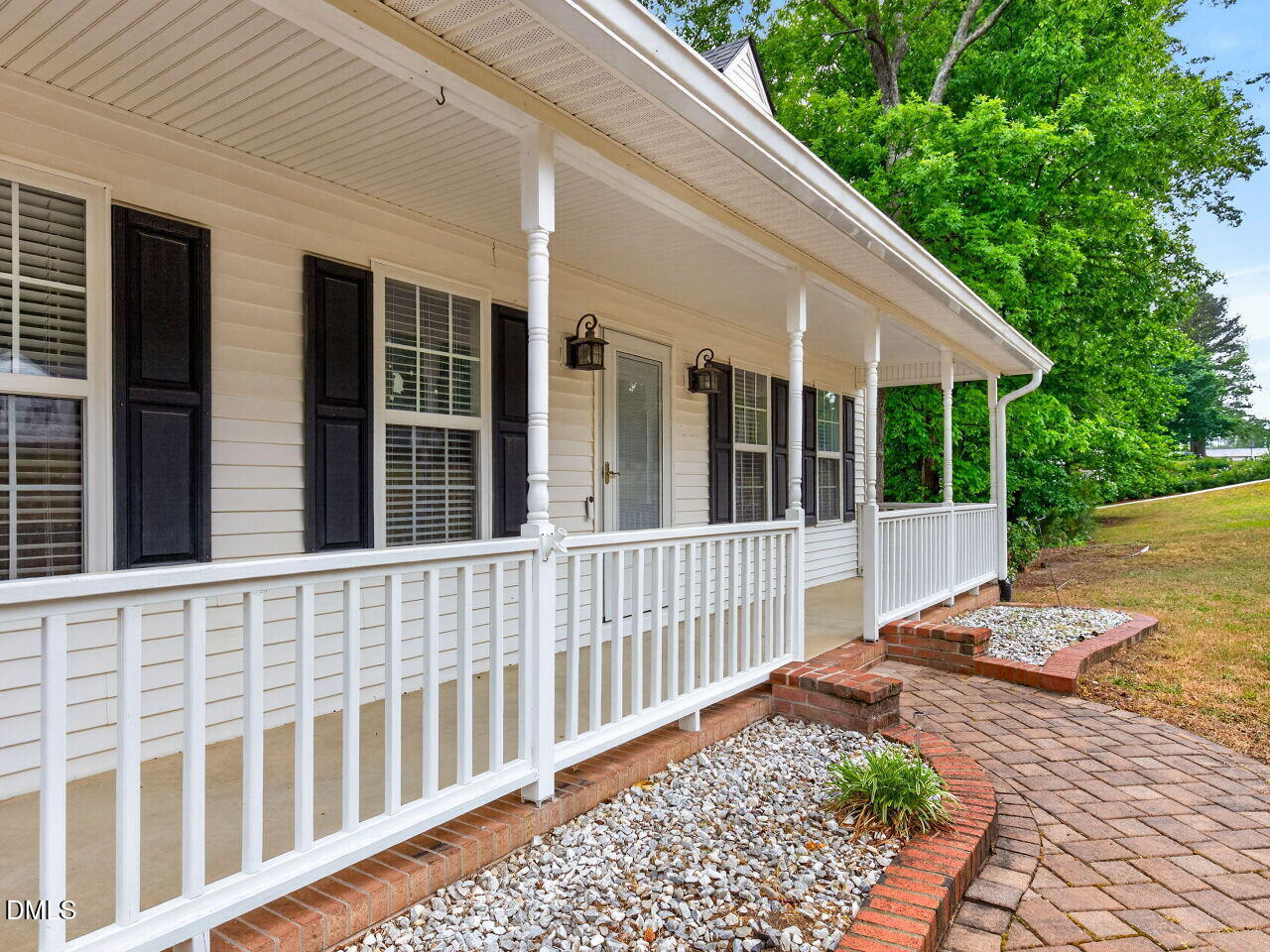 98 Starcroft Drive