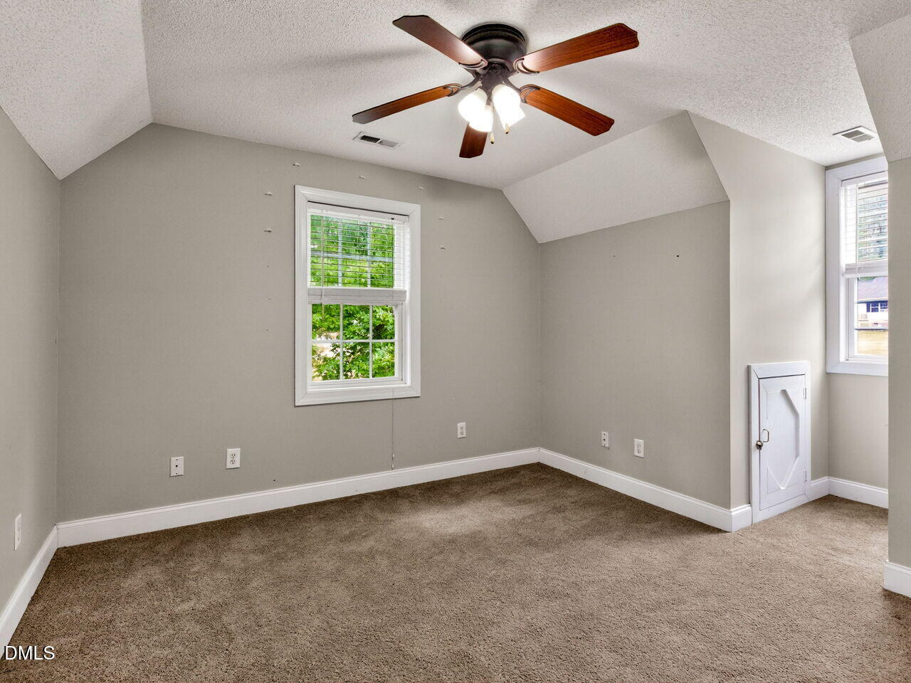 98 Starcroft Drive