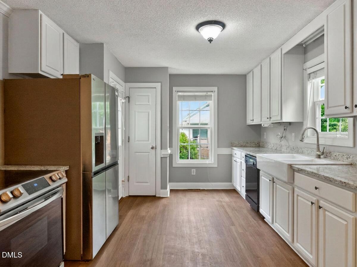 98 Starcroft Drive
