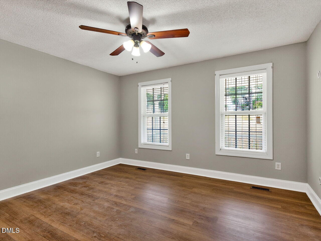 98 Starcroft Drive
