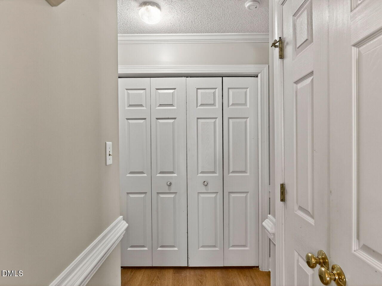 98 Starcroft Drive