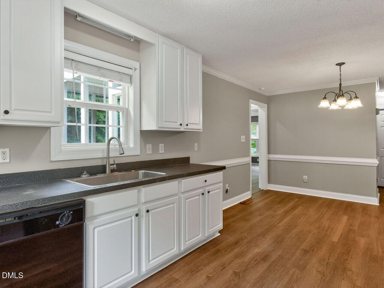 98 Starcroft Drive