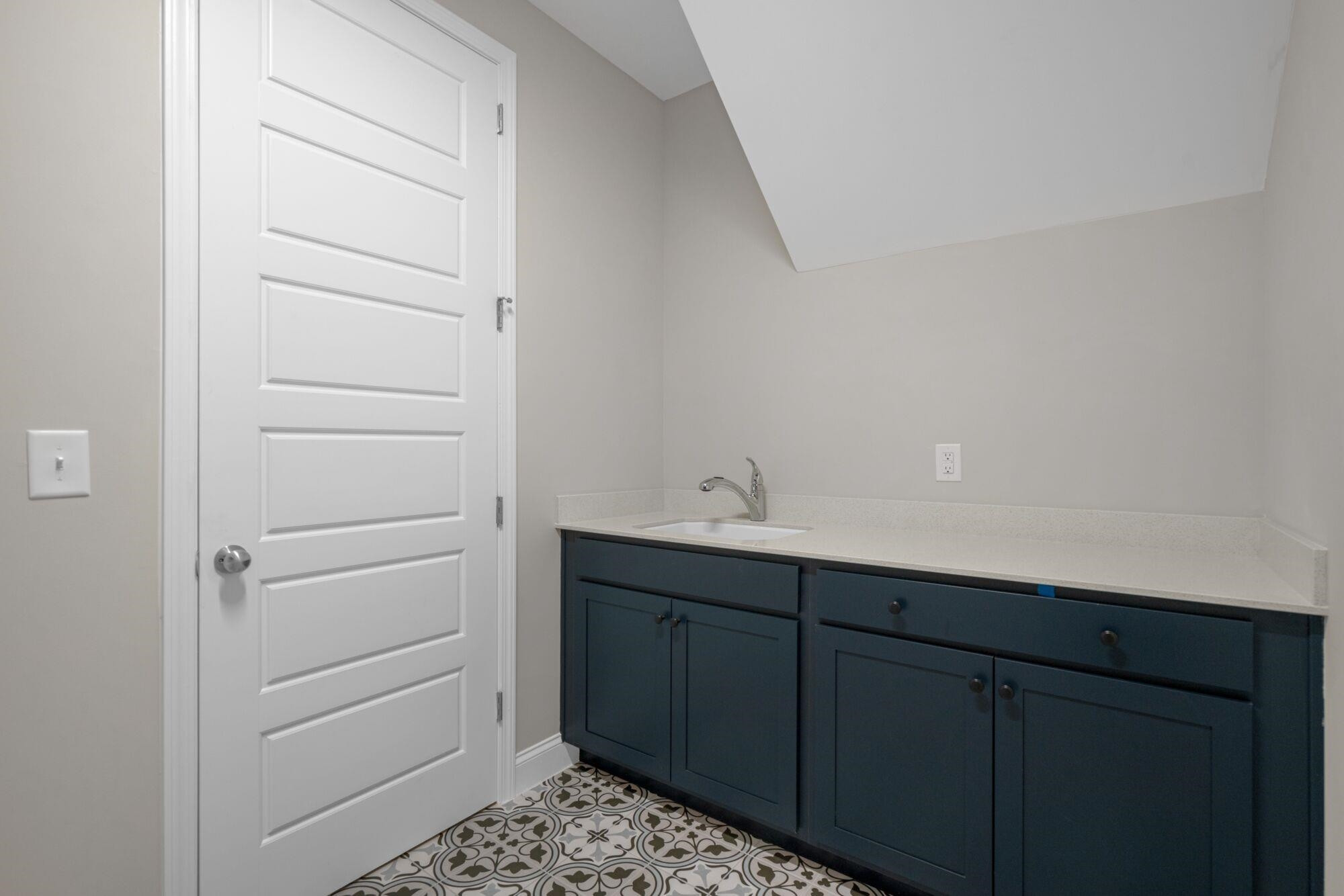 6724 Winter Garden Way