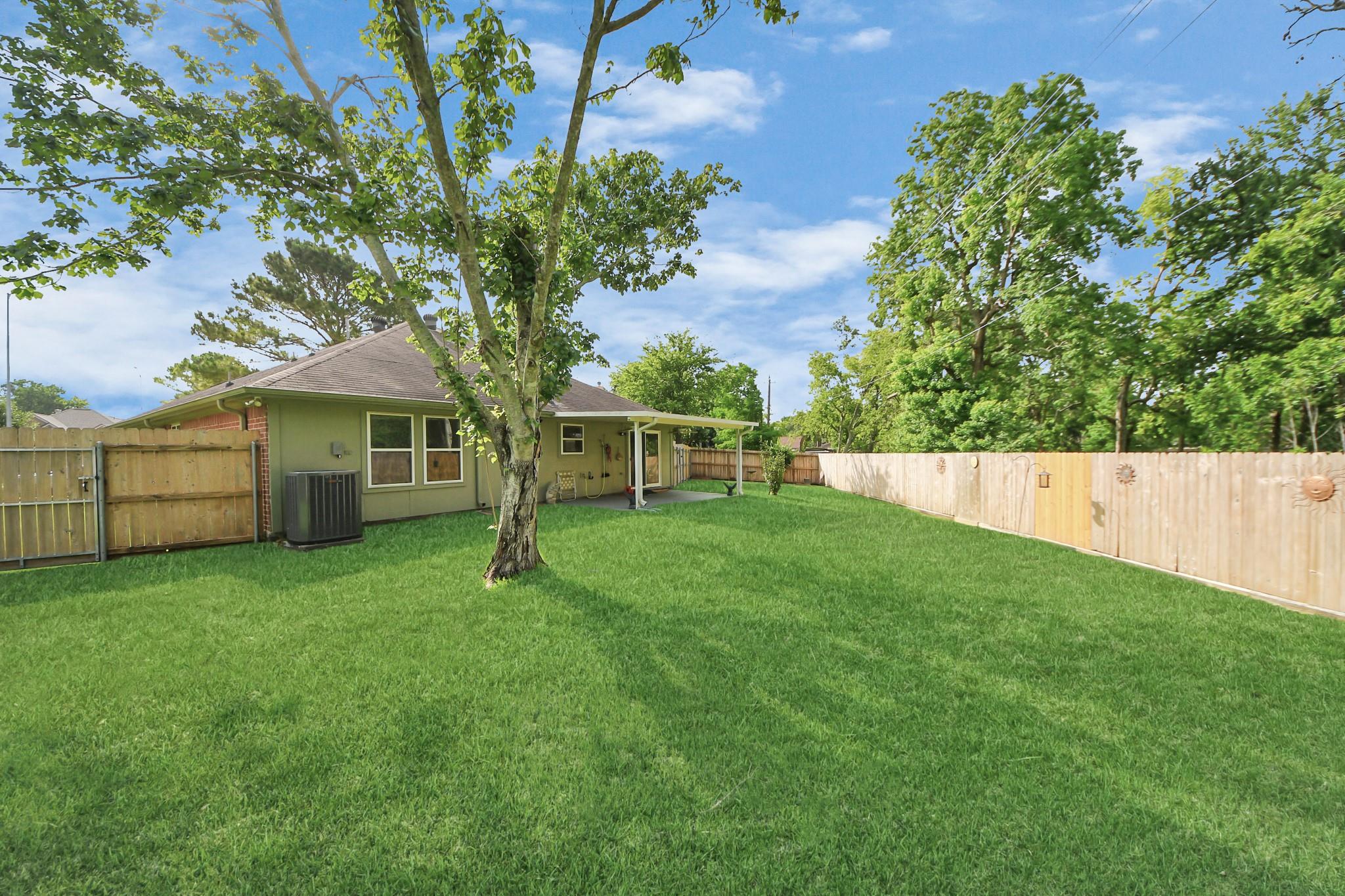 1806 Manor Circle