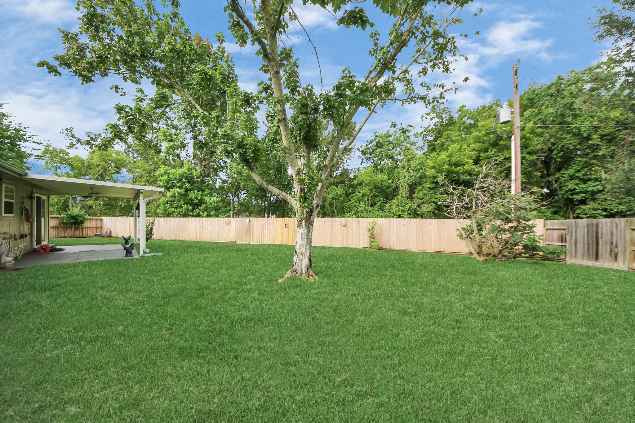 1806 Manor Circle