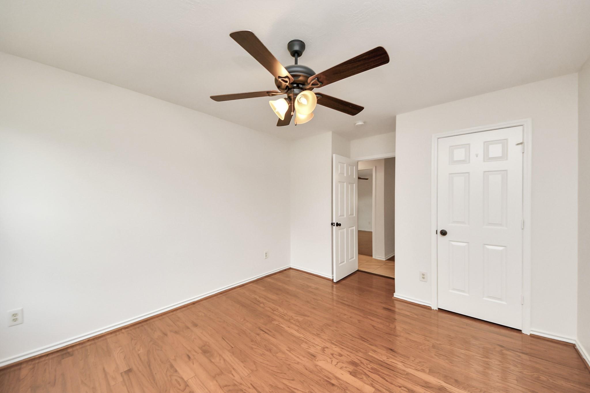 1806 Manor Circle