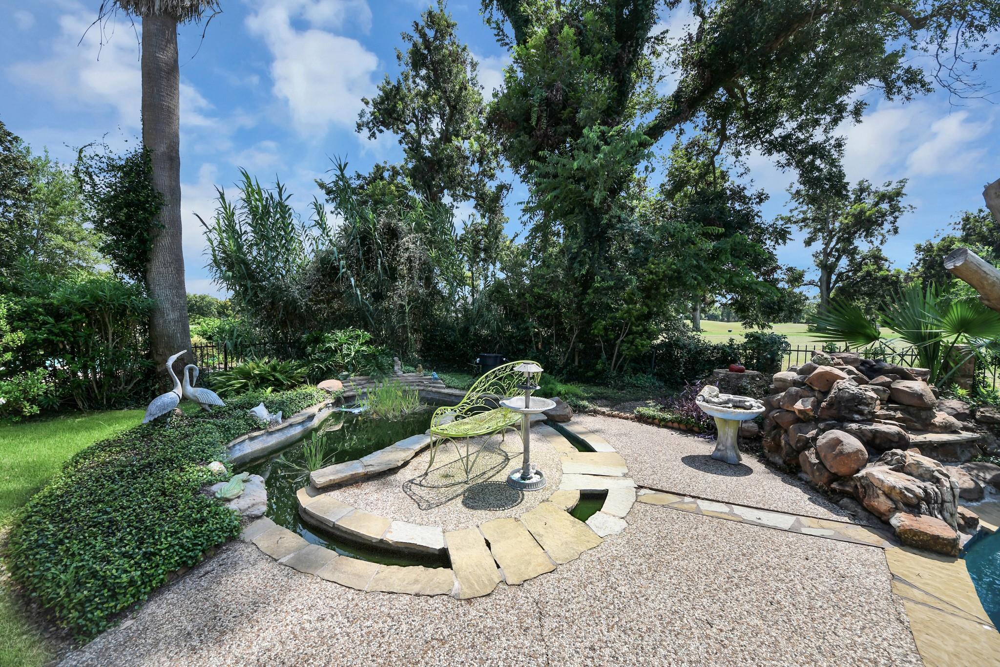 2627 Old South Drive