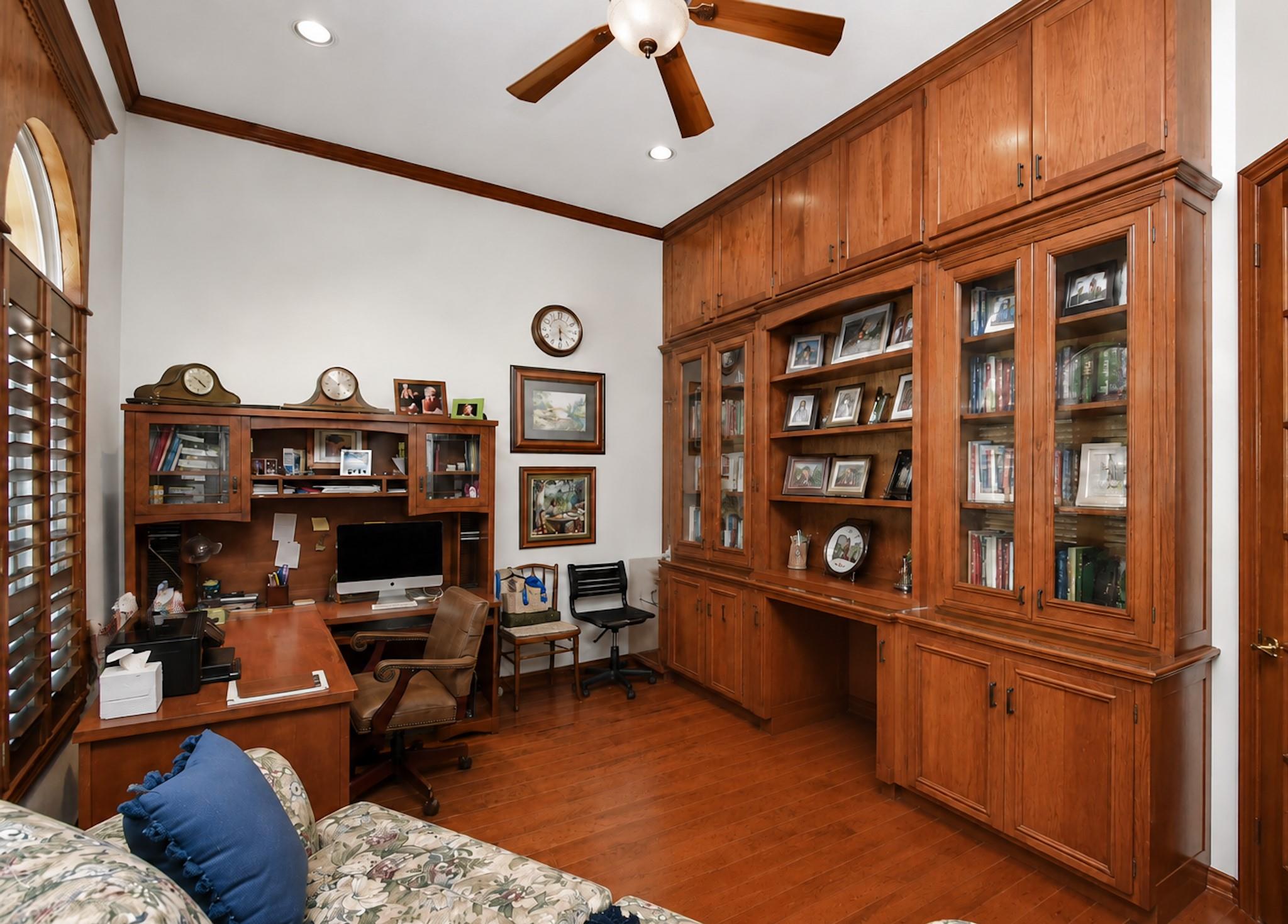 2627 Old South Drive