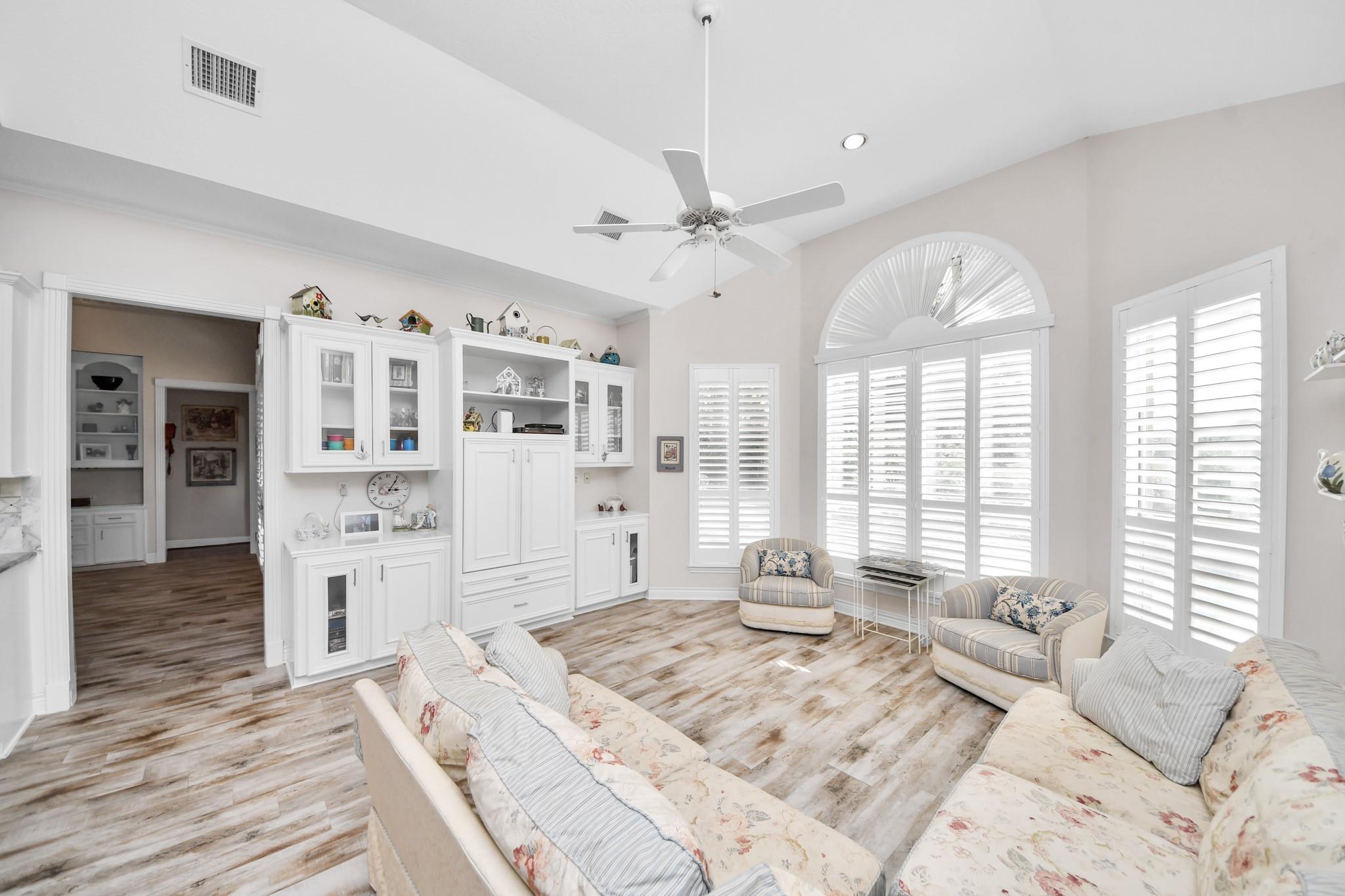 2627 Old South Drive