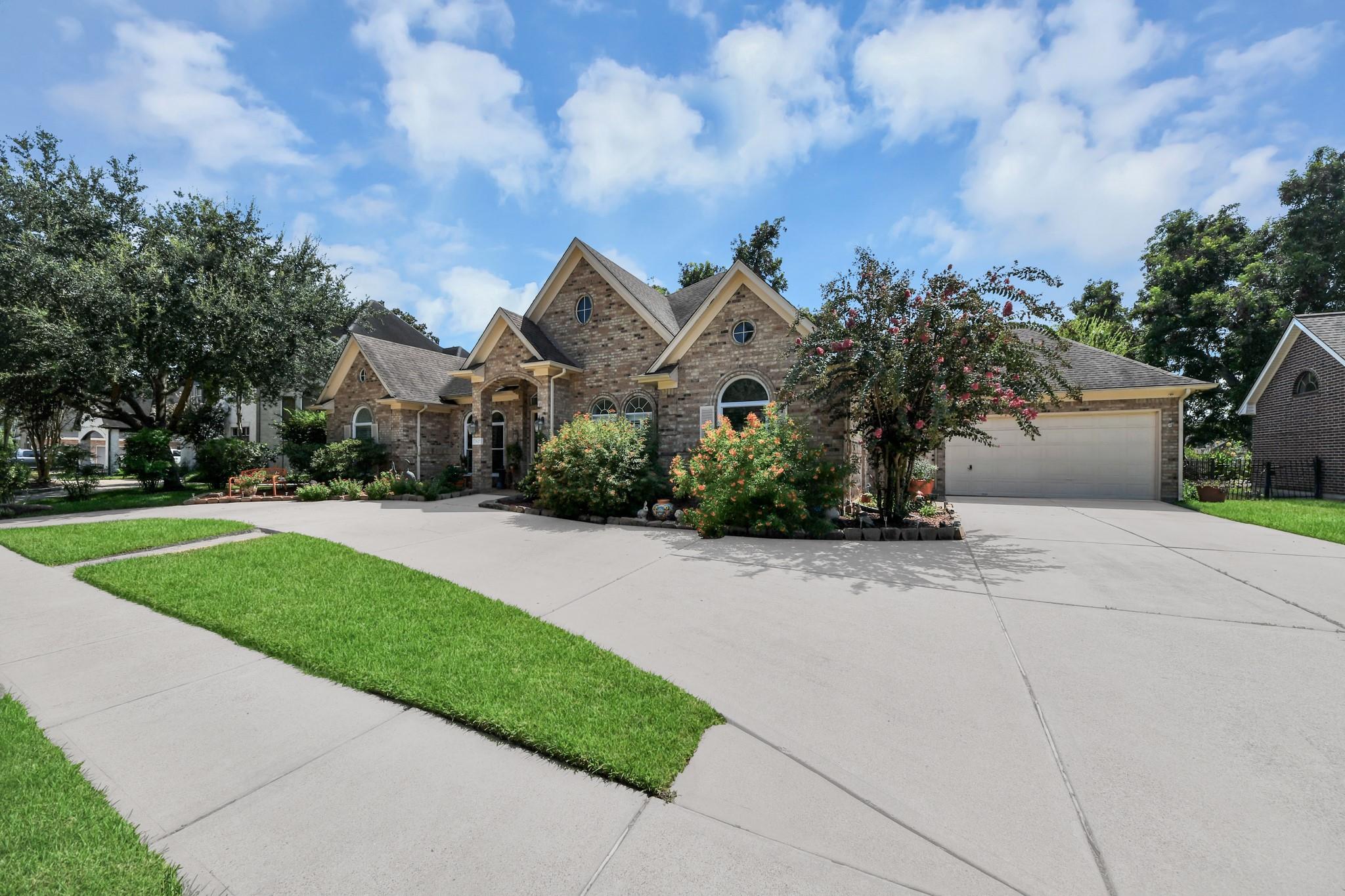 2627 Old South Drive
